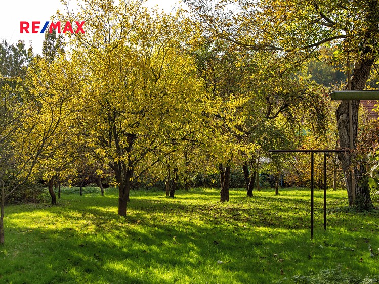 Prodej stavebního pozemku 1 693 m² - foto 4
