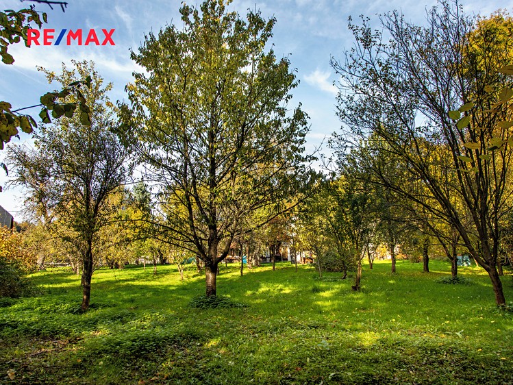 Prodej stavebního pozemku 1 693 m² - foto 5