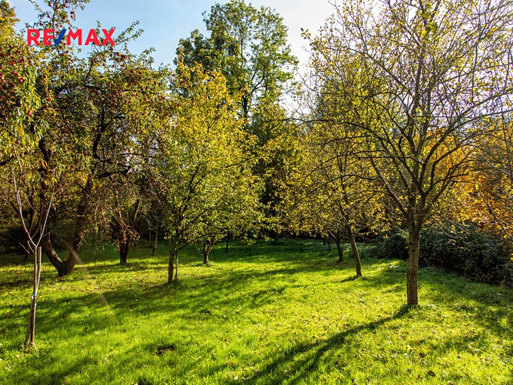 Prodej stavebního pozemku 1 693 m² - foto 8
