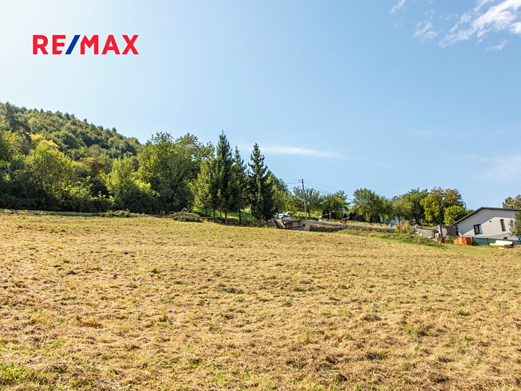 Prodej stavebního pozemku 1 000 m² - foto 3