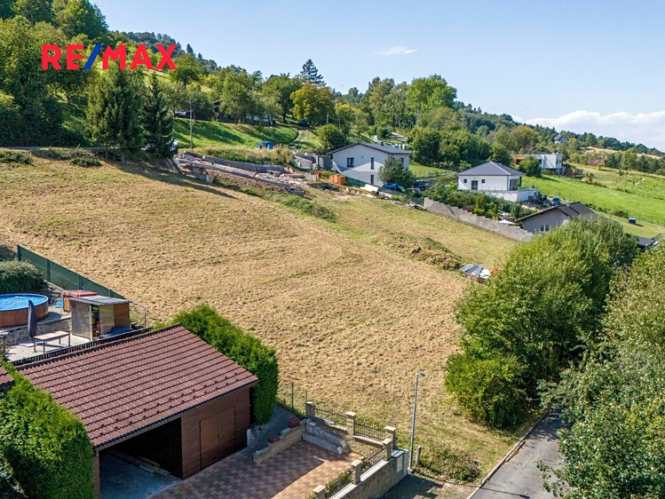 Prodej stavebního pozemku 1 000 m² - foto 4