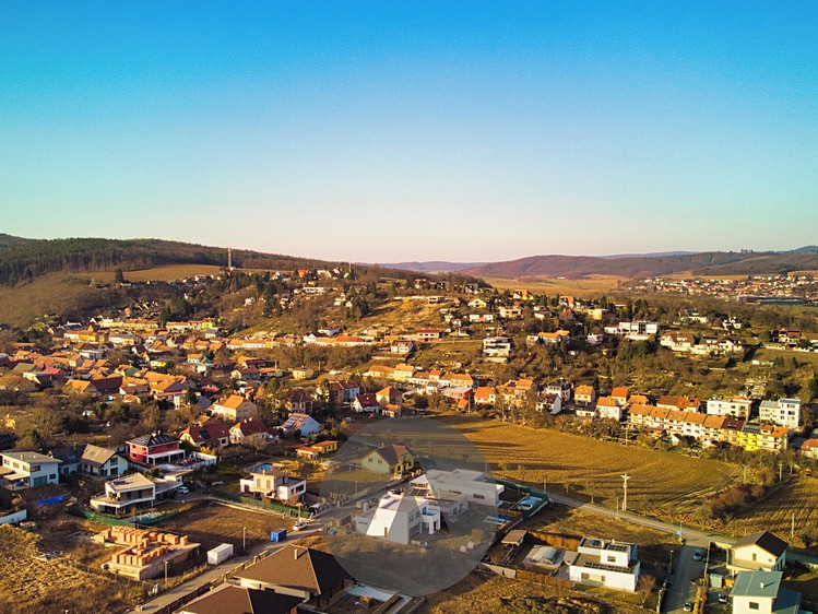 Prodej stavebního pozemku 1 512 m² - foto 5
