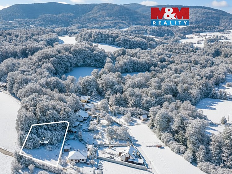 Prodej stavebního pozemku 1 623 m² - foto 1