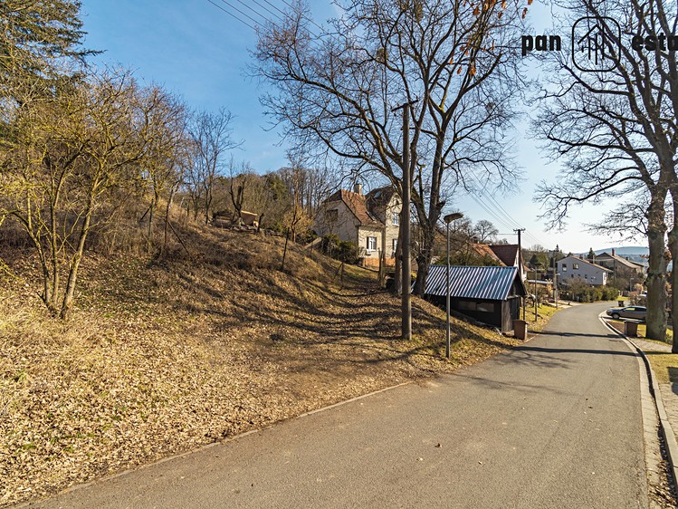 Prodej  stavebního pozemku 585 m² - foto 6