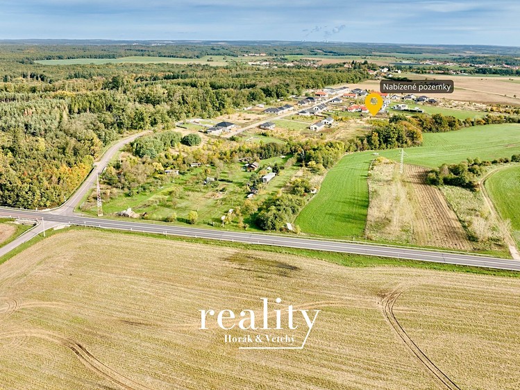 Prodej stavebního pozemku 708 m² - foto 2