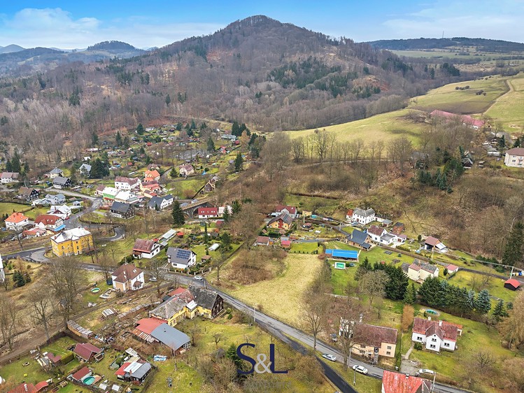 Prodej stavebního pozemku 4 276 m² - foto 6