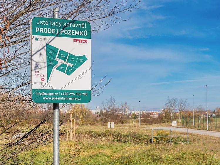 Prodej stavebního pozemku 1 075 m² - foto 7