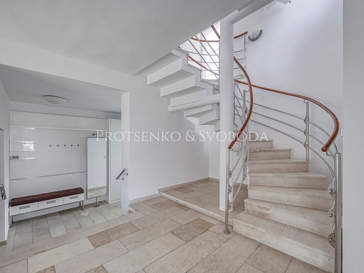 Prodej činžovního domu 530 m² - foto 3