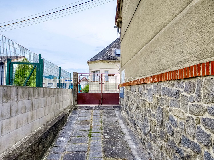 Prodej činžovního domu 220 m² - foto 7