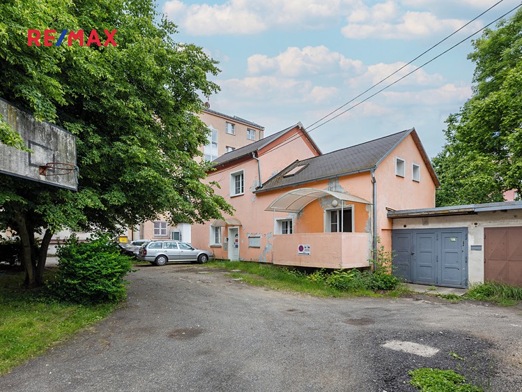 Prodej kanceláře 198 m² - foto 1