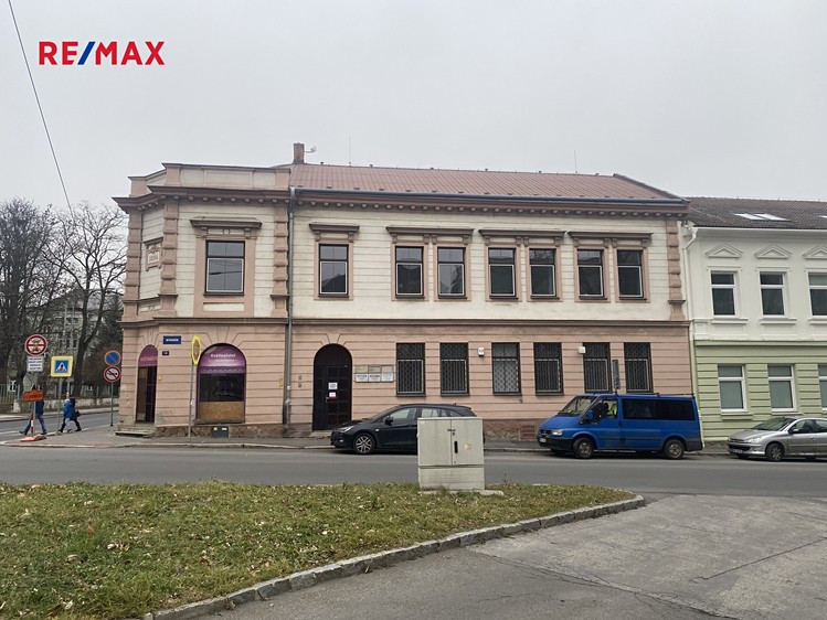 Prodej podílu 1/2 činžovního domu 206 m² - foto 3