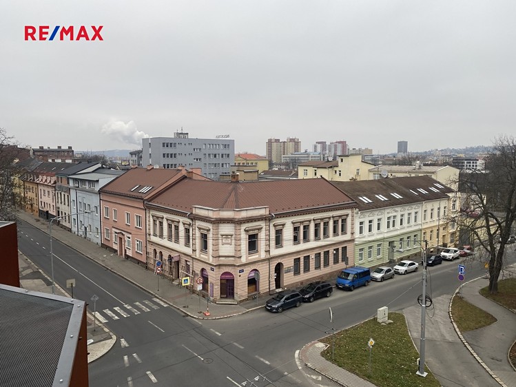 Prodej podílu 1/2 činžovního domu 206 m² - foto 4