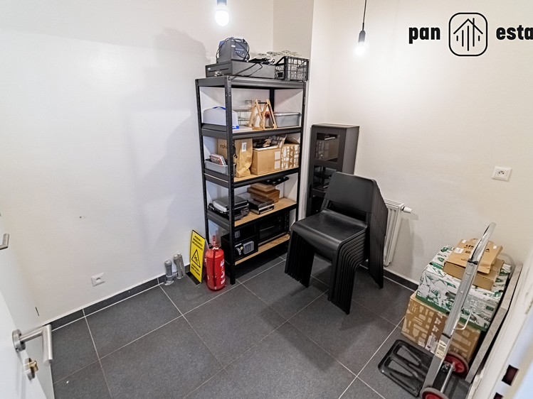 Prodej obchodního prostoru 63 m² - foto 6