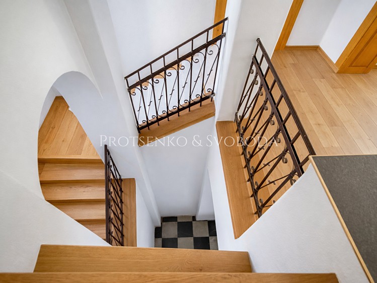 Prodej činžovního domu 418 m² - foto 2