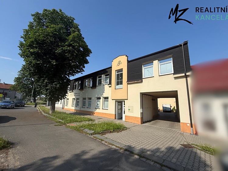 Prodej komerční nemovitosti 608 m² - foto 1