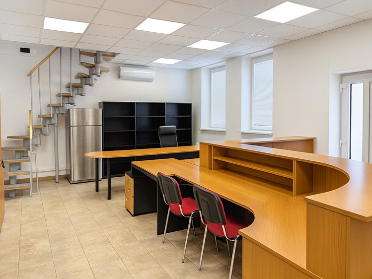 Prodej kanceláře 1 138 m² - foto 2