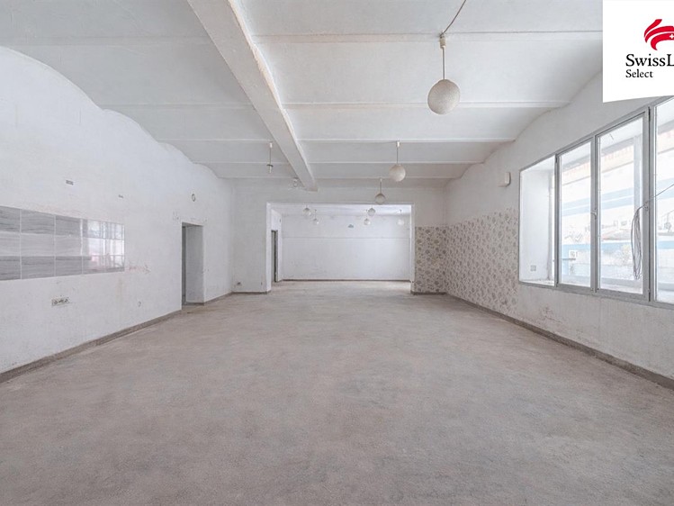 Prodej obchodního prostoru 194 m² - foto 1