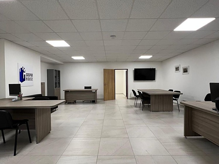 Prodej kanceláře 92 m² - foto 3