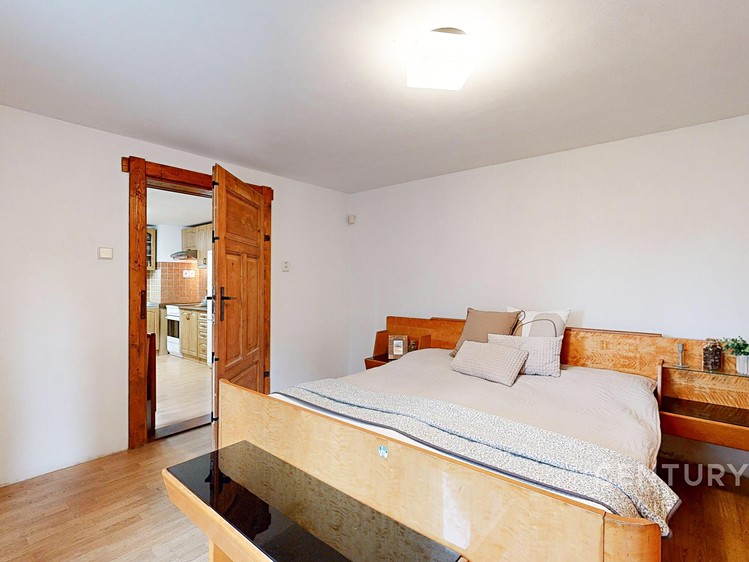 Prodej komerční nemovitosti 220 m² - foto 8