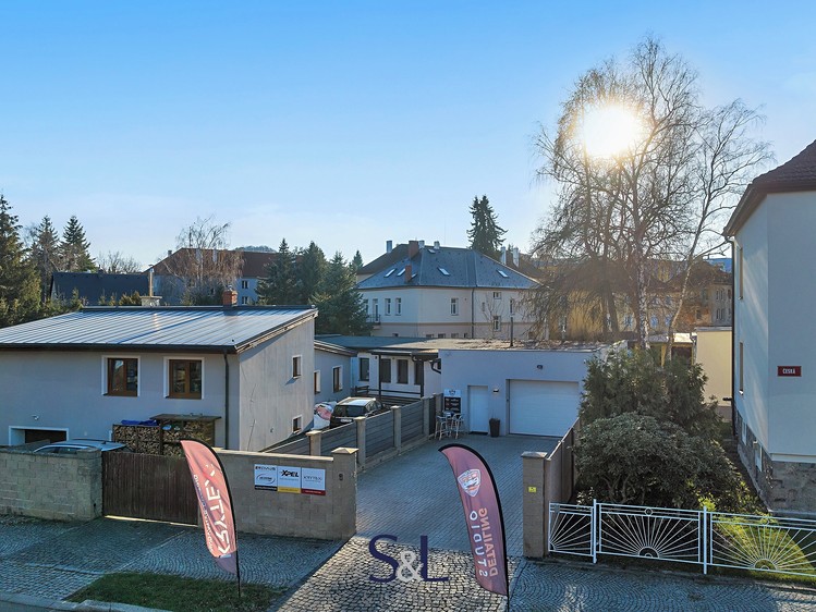 Prodej obchodního prostoru 325 m² - foto 1
