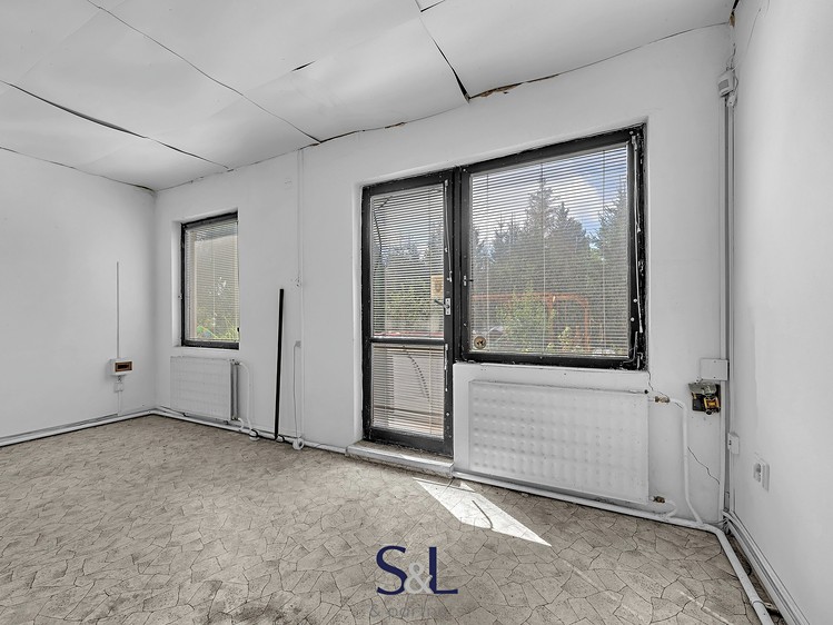 Prodej obchodního prostoru 325 m² - foto 4