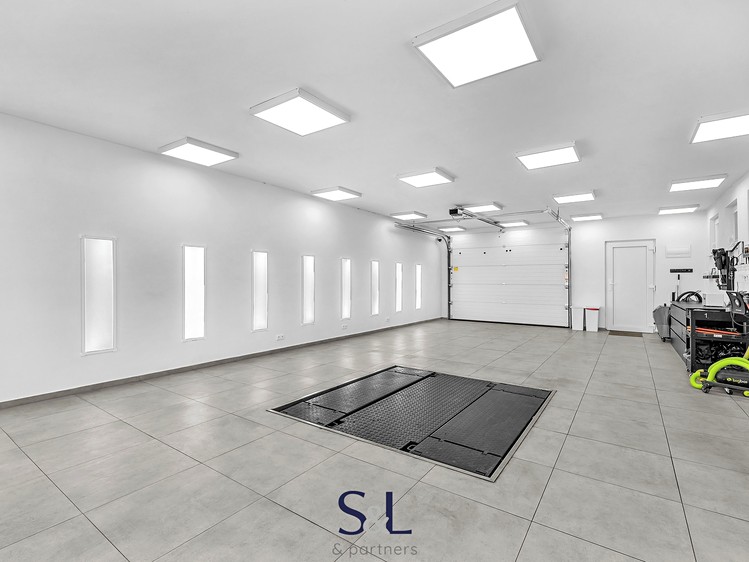 Prodej obchodního prostoru 325 m² - foto 8