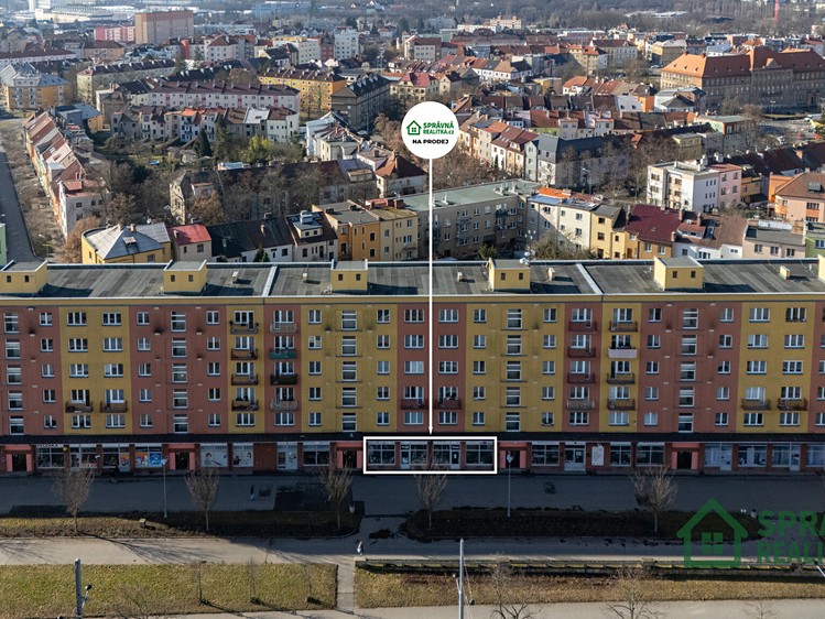 Prodej obchodního prostoru 126 m² - foto 1