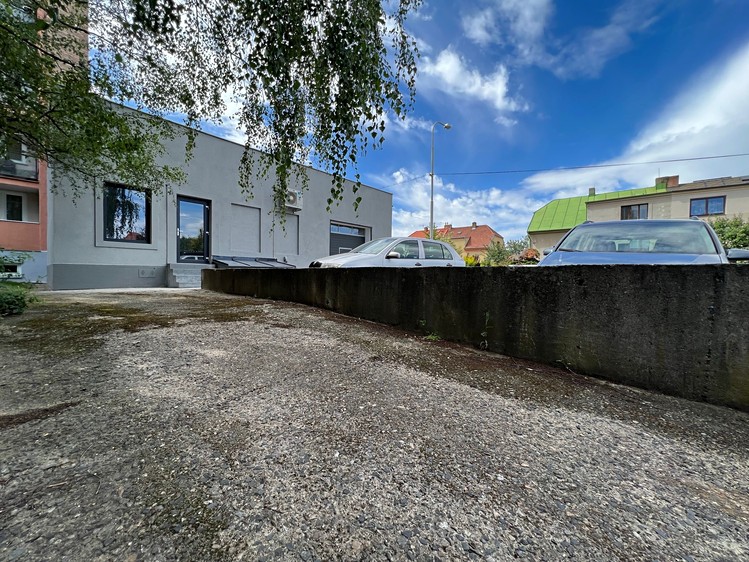 Prodej obchodního prostoru 210 m² - foto 4