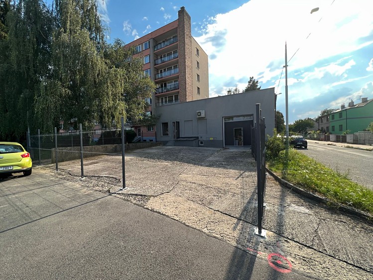 Prodej obchodního prostoru 210 m² - foto 8