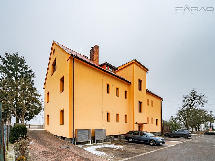 Prodej komerční nemovitosti 550 m² - foto 1