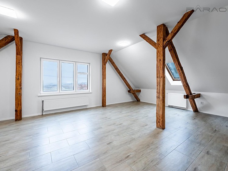 Prodej komerční nemovitosti 550 m² - foto 8