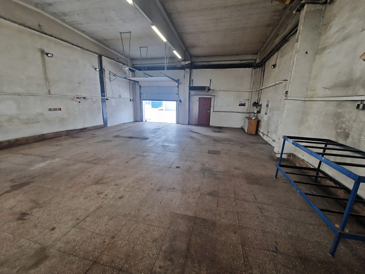 Prodej výrobní haly, prostoru 728 m² - foto 3