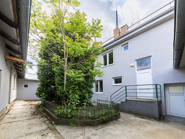 Prodej činžovního domu 256 m² - foto 3