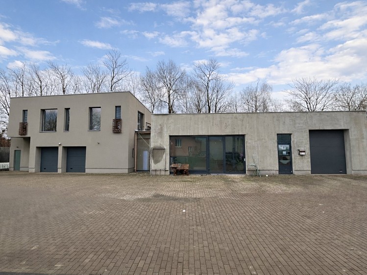 Prodej kanceláře 379 m² - foto 1