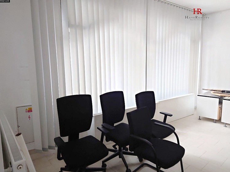 Pronájem kanceláře 95 m² - foto 4