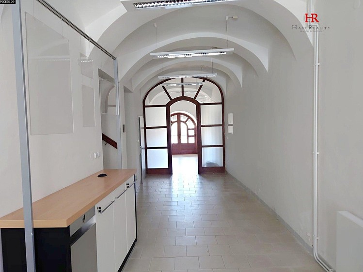 Pronájem kanceláře 95 m² - foto 8