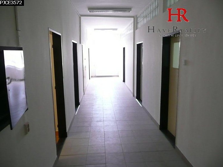 Pronájem kanceláře 11 m² - foto 4