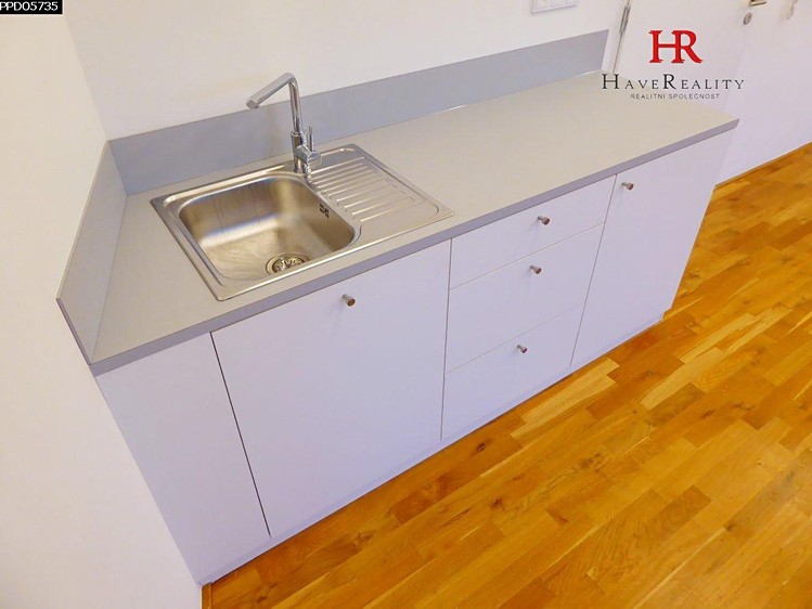 Pronájem kanceláře 35 m² - foto 6