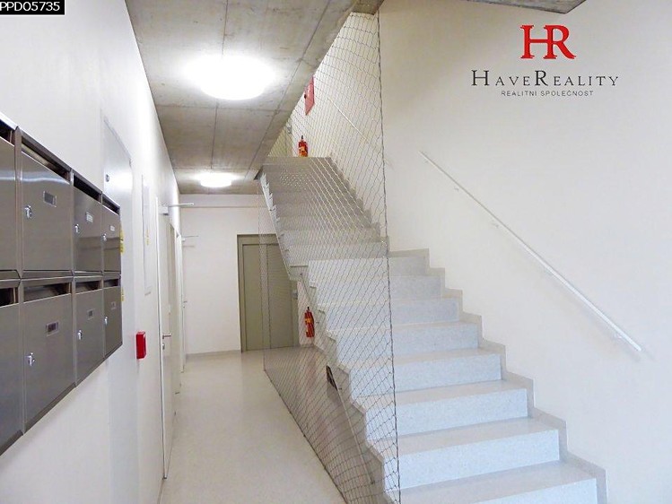 Pronájem kanceláře 35 m² - foto 8