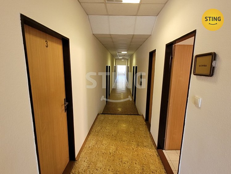 Pronájem kanceláře 13 m² - foto 2