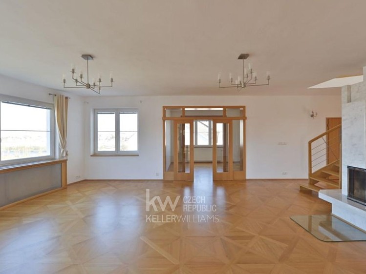 Pronájem kanceláře 839 m² - foto 6