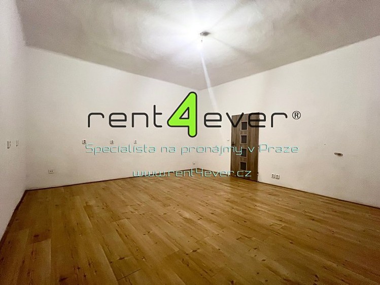 Pronájem kanceláře 30 m² - foto 2