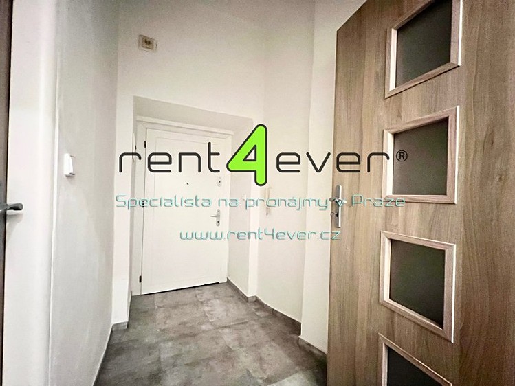 Pronájem kanceláře 30 m² - foto 4