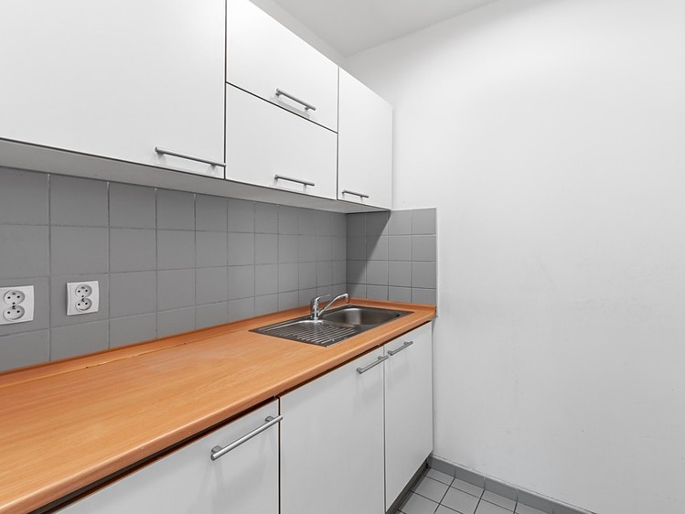 Pronájem kanceláře 266 m² - foto 6