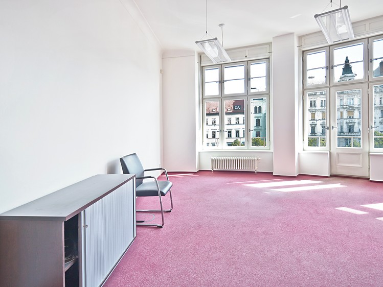 Pronájem kanceláře 560 m² - foto 3