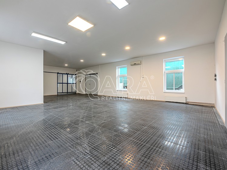 Pronájem obchodního prostoru 252 m² - foto 1