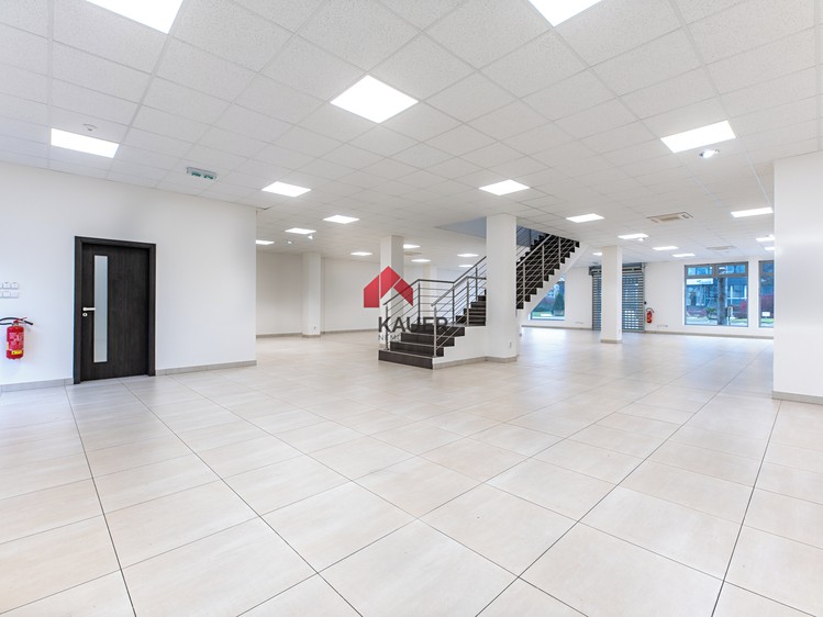 Pronájem obchodního prostoru 470 m² - foto 1