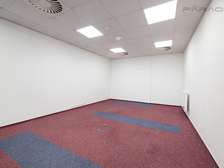 Pronájem kanceláře 295 m² - foto 7
