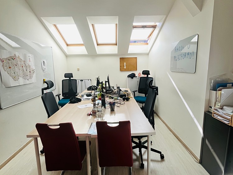Pronájem kanceláře 85 m² - foto 5