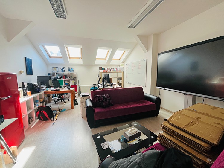 Pronájem kanceláře 85 m² - foto 7